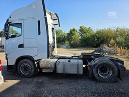 IVECO 490 S-Way mit kleinem Unfallschaden, Retarder