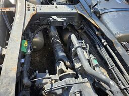 IVECO 490 S-Way mit kleinem Unfallschaden, Retarder
