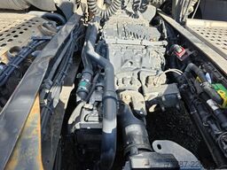 IVECO 490 S-Way mit kleinem Unfallschaden, Retarder