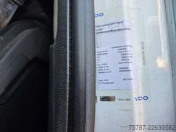 IVECO 490 S-Way mit kleinem Unfallschaden, Retarder