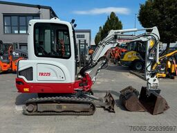 TAKEUCHI TB225 mit Powertilt und Zentralschmierung