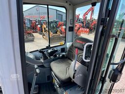 TAKEUCHI TB225 mit Powertilt und Zentralschmierung