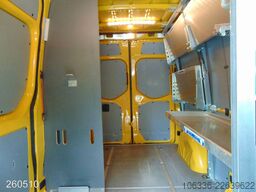 MERCEDES-BENZ Mercedes eSprinter 312 Kamera-Regalsystem