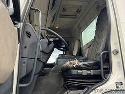 RENAULT KERAX 460 * PRITSCHE * HMF KRAN 10,2N M *8 X 4*