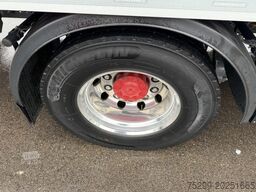 Mercedes-Benz Actros 1846 Koffer mit HB / Swiss-Vehicle