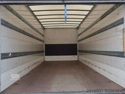 MERCEDES-BENZ Atego 818 / 1. Hand / Ladeboard / Luftfahrwerk