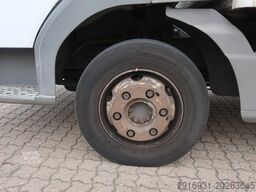 MERCEDES-BENZ Atego 818 / 1. Hand / Ladeboard / Luftfahrwerk