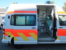 VOLKSWAGEN T5 Transporter Hochdach lang/KTW/Klima/FN: A40