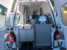 VOLKSWAGEN T5 Transporter Hochdach lang/KTW/Klima/FN: A40