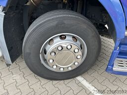 Volvo FM 330 Globetrotter / 742 dkm / VEB+ / Spoilers...