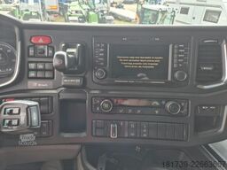 SCANIA S580 A6x2NA Highgline tractor unit/ 3 pc