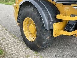 Caterpillar 908