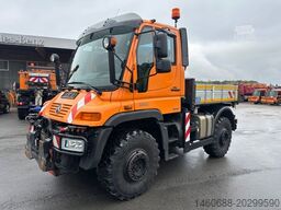 MERCEDES-BENZ Unimog U400