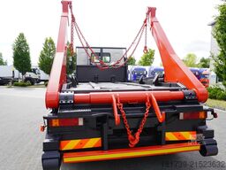 DAF LF 55.220 Skip loader GUIMA PALFINGER