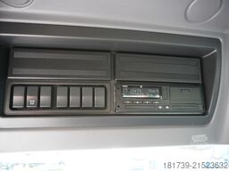 DAF LF 55.220 Skip loader GUIMA PALFINGER