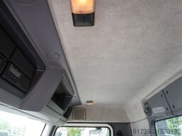 DAF LF 55.220 Skip loader GUIMA PALFINGER