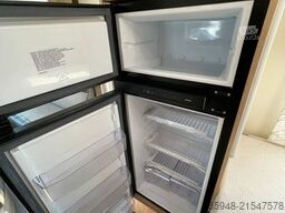 EURAMOBIL 675 SB PROFILA RS | Hubbett, Französisches Bett