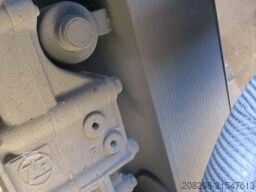 IVECO S WAY 460 LNG | AIRCO | INTARDER | 2 BEDS | AS44