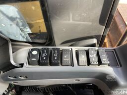 Hitachi ZX225USLC-6