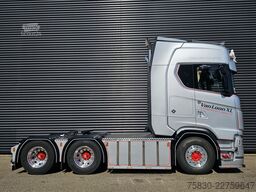 Scania R590 V8 6X4 / 2 TANKS / NL TRUCK! 80T