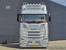 Scania R590 V8 6X4 / 2 TANKS / NL TRUCK! 80T