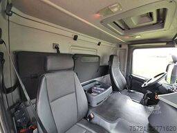 SCANIA P360 6x2*4