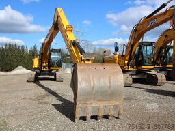 JCB JS 220 LR (Long Reach)