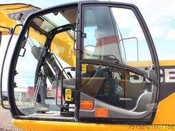JCB JS 220 LR (Long Reach)