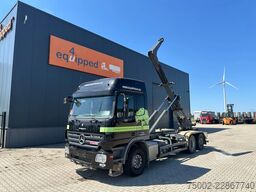 Mercedes-Benz Actros 2646 MP3 ACTROS 2646 V6 6x2 / 3 PEDALS /...