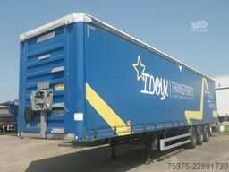 Fruehauf Curtainsider Hard wood floor