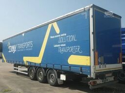 Fruehauf Curtainsider Hard wood floor