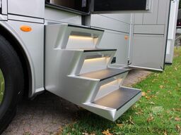 Volvo FH 540 Jong gebrukt 7 paards plus living pop-ot...