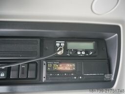 Renault D280 16T / Box truck 18 EPAL / Tail lift