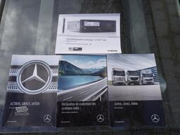 Mercedes-Benz Arocs 2633 flatbed truck / Crane FASSI