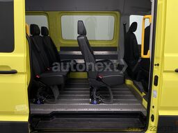 VW Crafter 35 Aut. *Rollstuhl-Rampe* 8-Sitze (5615)