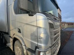 Scania R590 6x2 Tractor Unit with Walking Floor Hydraulic