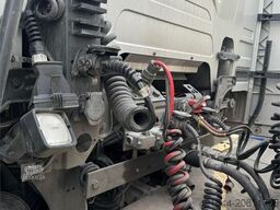 Scania R590 6x2 Tractor Unit with Walking Floor Hydraulic