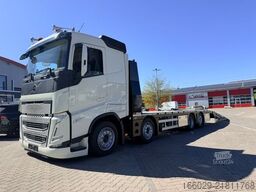 VOLVO Maschinentransporter mit Rampen, Arbeitsbühne