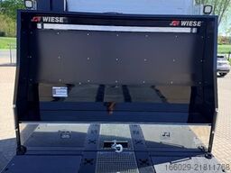 VOLVO Maschinentransporter mit Rampen, Arbeitsbühne