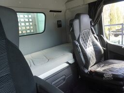 Mercedes-Benz Arocs 3563 8 × 4 / 630 HP /steered axle