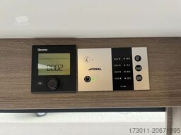 PÖSSL Roadcamp R Citroen 140PS inkl. Markise u. Radio