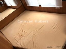 CARADO T 348 - Hub/Festbett - Klima - Garage -