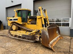 Caterpillar D8R - Single shank ripper