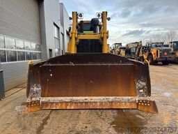Caterpillar D8R - Single shank ripper