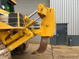Caterpillar D8R - Single shank ripper
