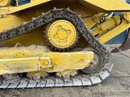 Caterpillar D8R - Single shank ripper