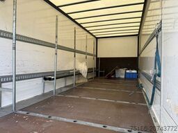 MERCEDES-BENZ ATEGO 818 L Koffer 7,30 m LBW 1 T*Seitentür