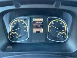 MERCEDES-BENZ ATEGO 818 L Koffer 7,30 m LBW 1 T*Seitentür