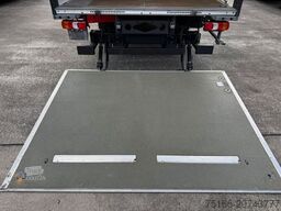 MERCEDES-BENZ ATEGO 818 L Koffer 7,30 m LBW 1 T*Seitentür