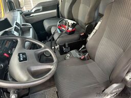 MAN 18.320 3Skipper + PK 7001K + Greifer 4x4